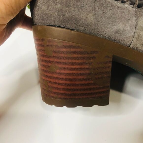 Jack Rogers Taupe Grey Beige Suede Ankle Boots - Picture 3 of 11